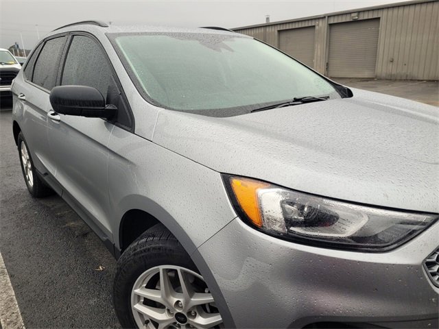 Used 2023 Ford Edge SE image 7
