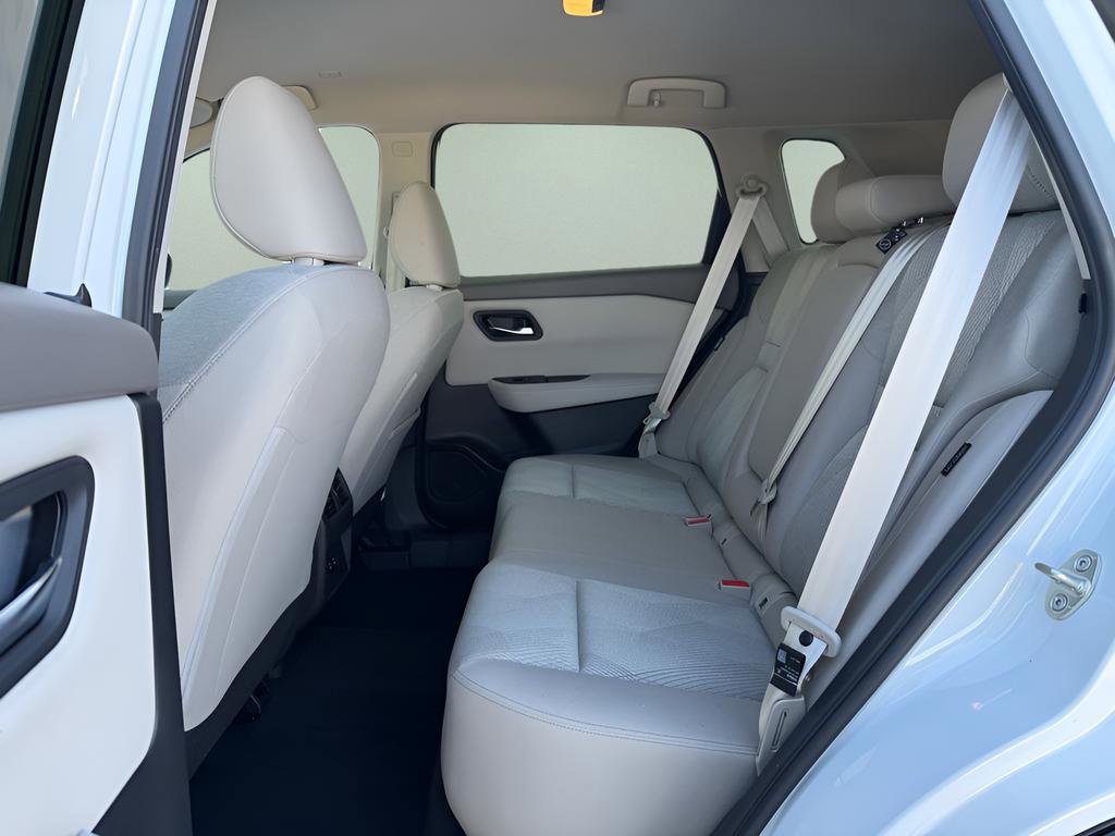 Certified 2024 Nissan Rogue SV image 11