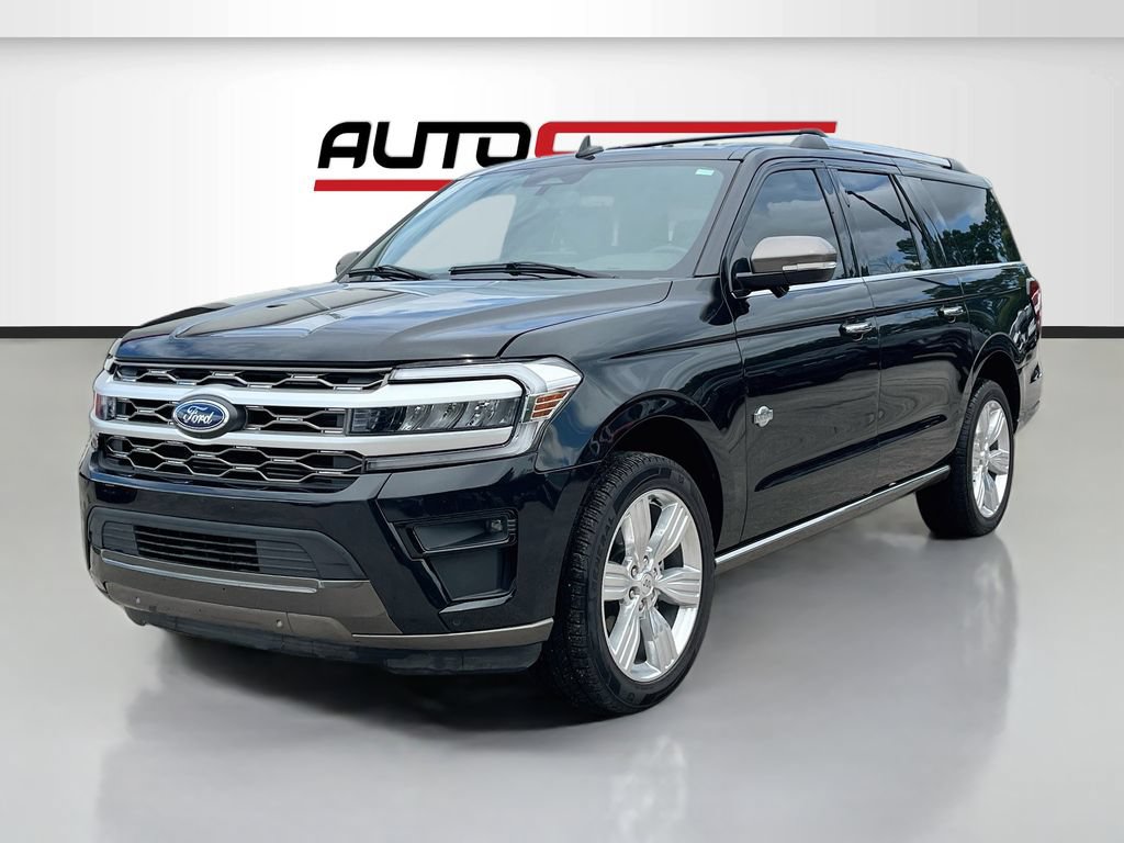 Used 2024 Ford Expedition Max King Ranch RWD image 3
