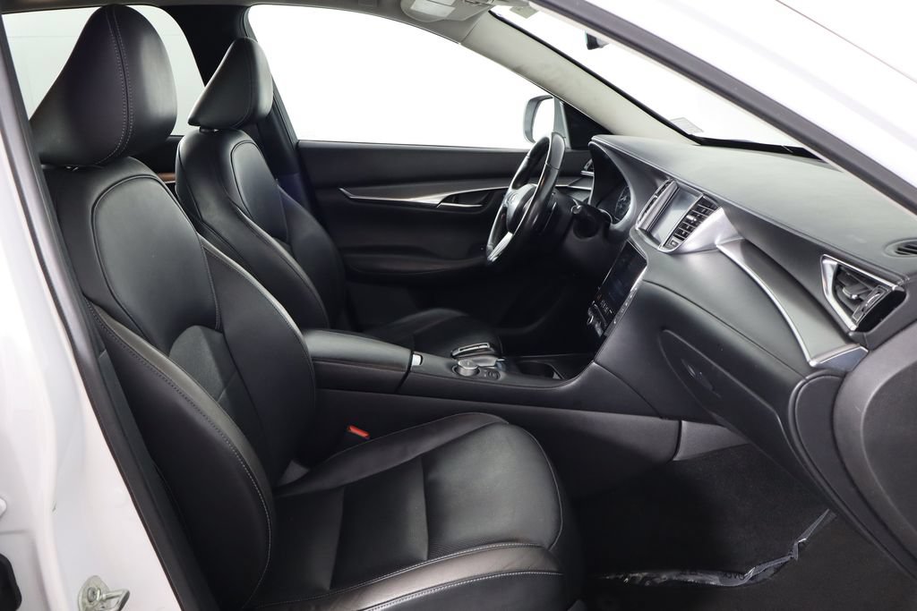 Used 2023 INFINITI QX50 Luxe FWD image 18