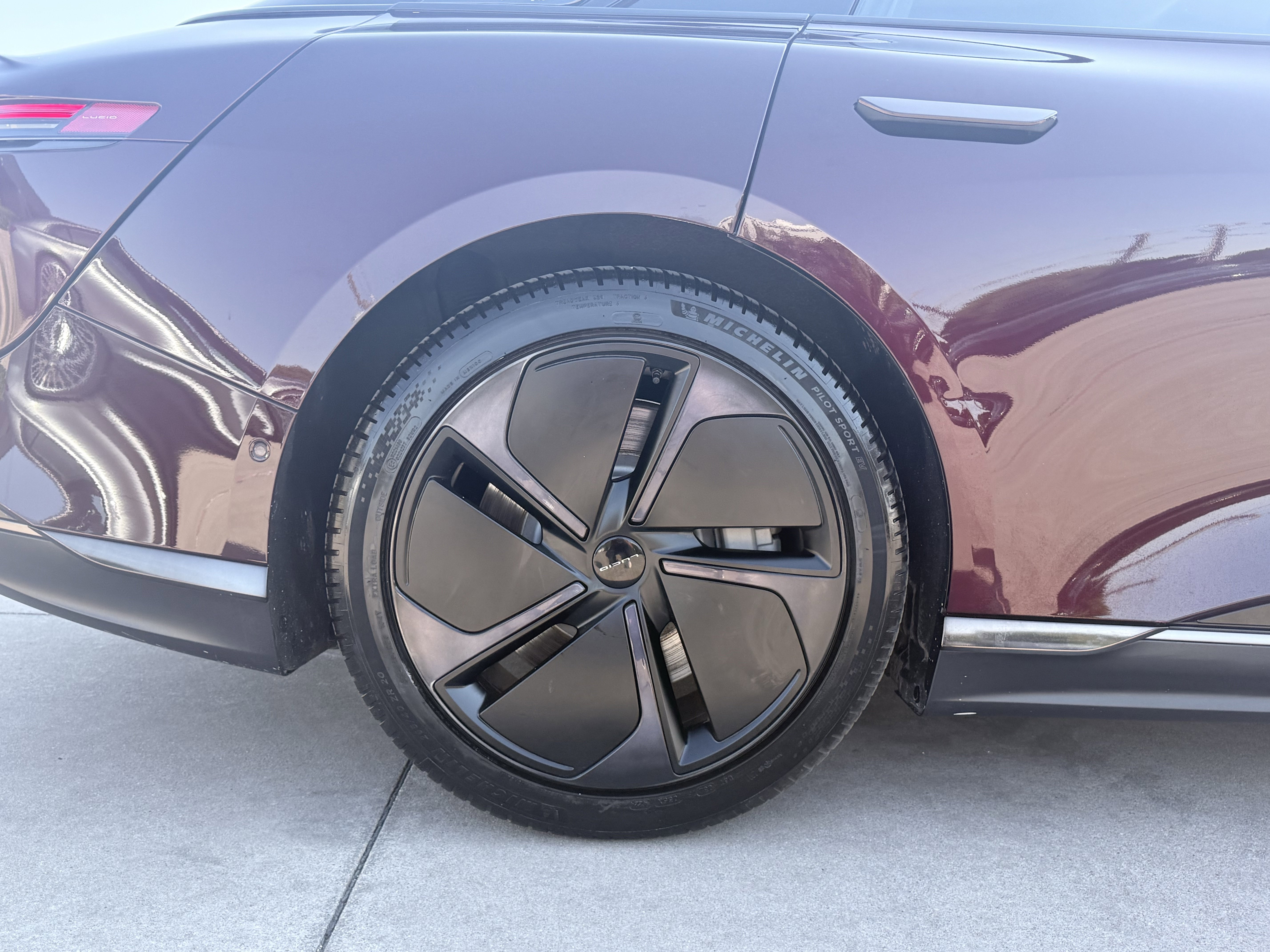 Used 2025 Lucid Air Touring AWD/4WD image 15