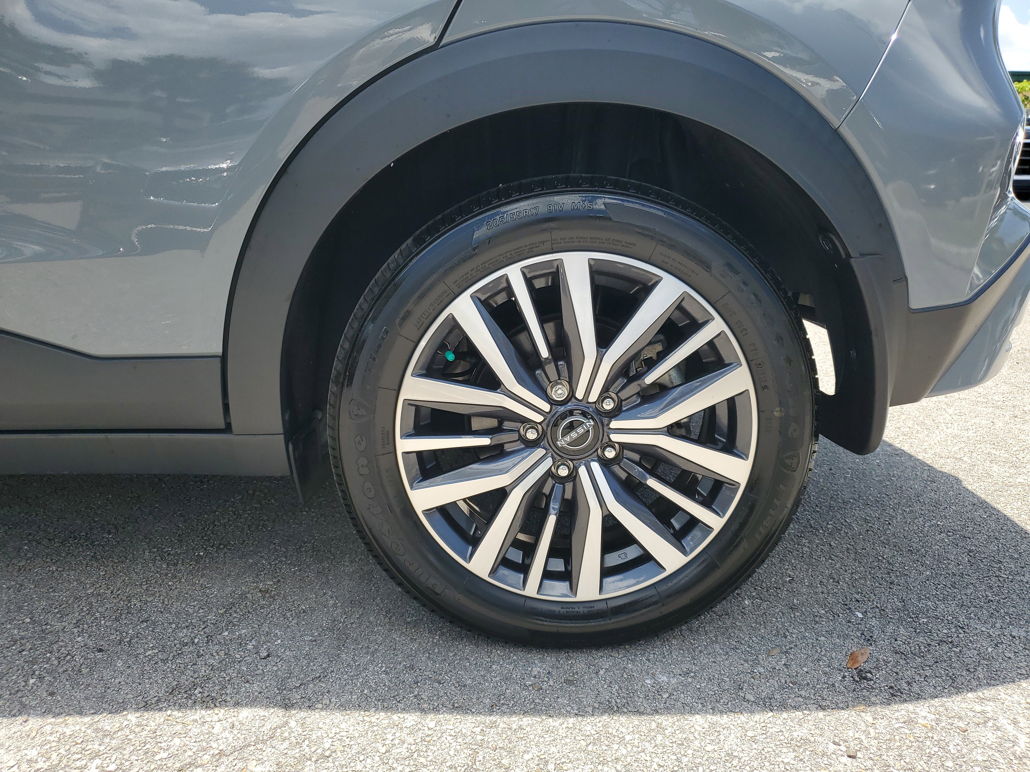 Certified 2023 Nissan Kicks SR image 28