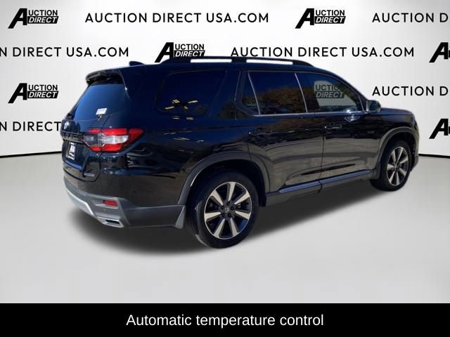 Used 2024 Honda Pilot Touring image 5