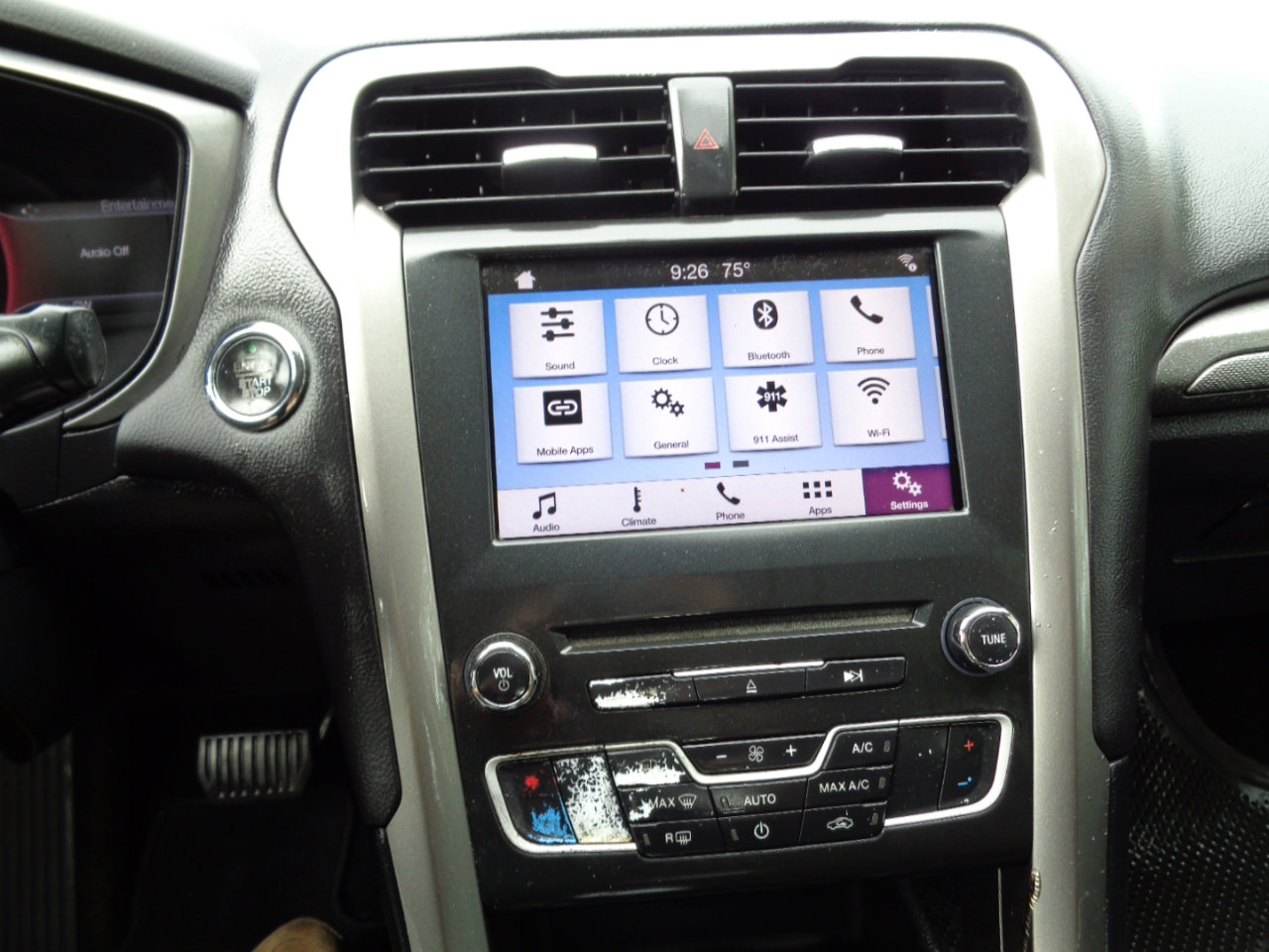 Used 2018 Ford Fusion SE w/ Fusion SE Technology Package image 20