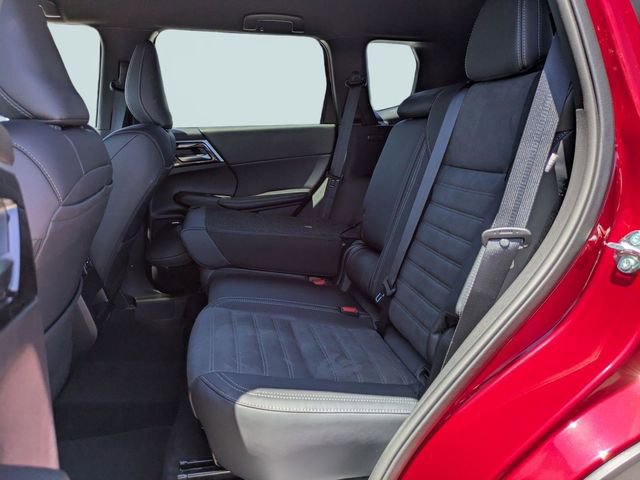 New 2026 Mitsubishi Outlander LE image 14