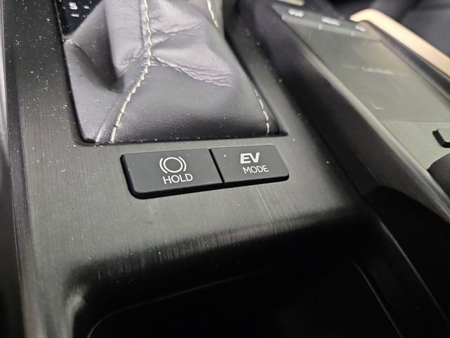 Used 2020 Lexus ES 300h w/ Accessory Package image 28