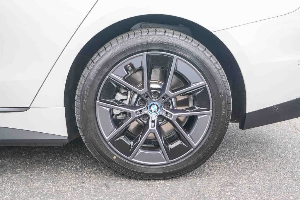 Used 2023 BMW i4 eDrive40 w/ Premium Package RWD image 10