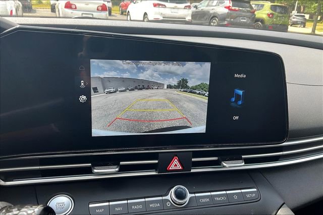 New 2025 Hyundai Elantra Limited image 22