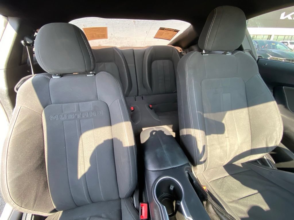 Used 2020 Ford Mustang Coupe RWD image 27