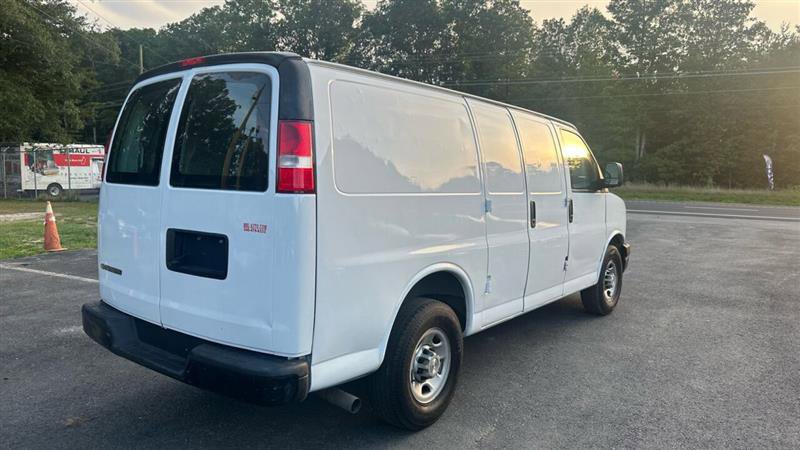 Used 2017 Chevrolet Express 2500 image 7