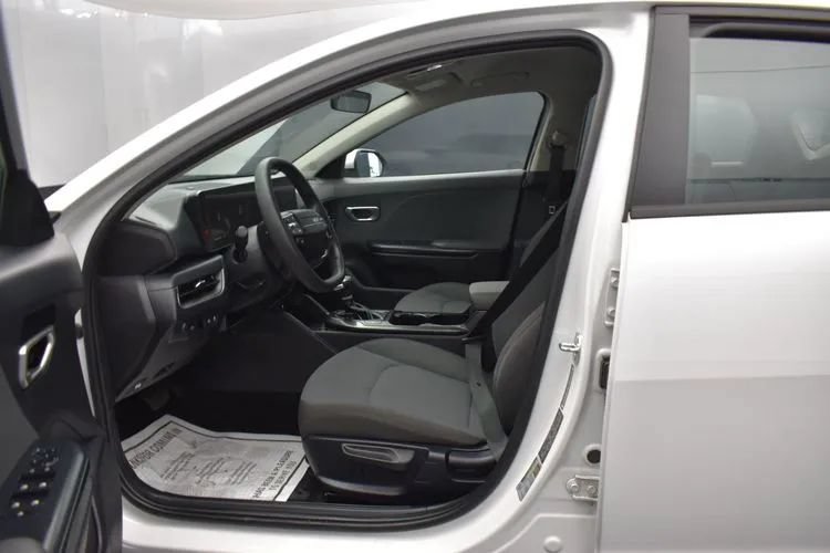 Used 2025 Kia K4 FWD image 14