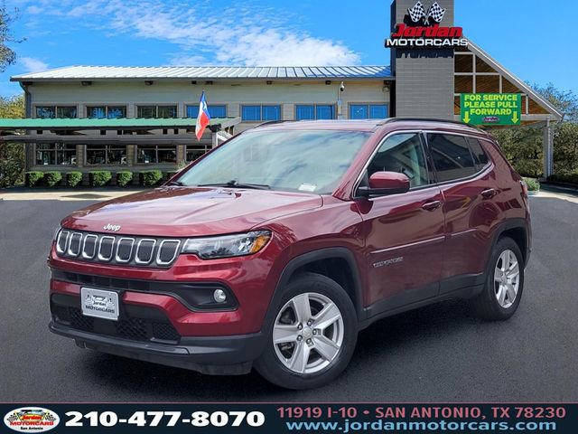 Used 2022 Jeep Compass Latitude FWD image 1