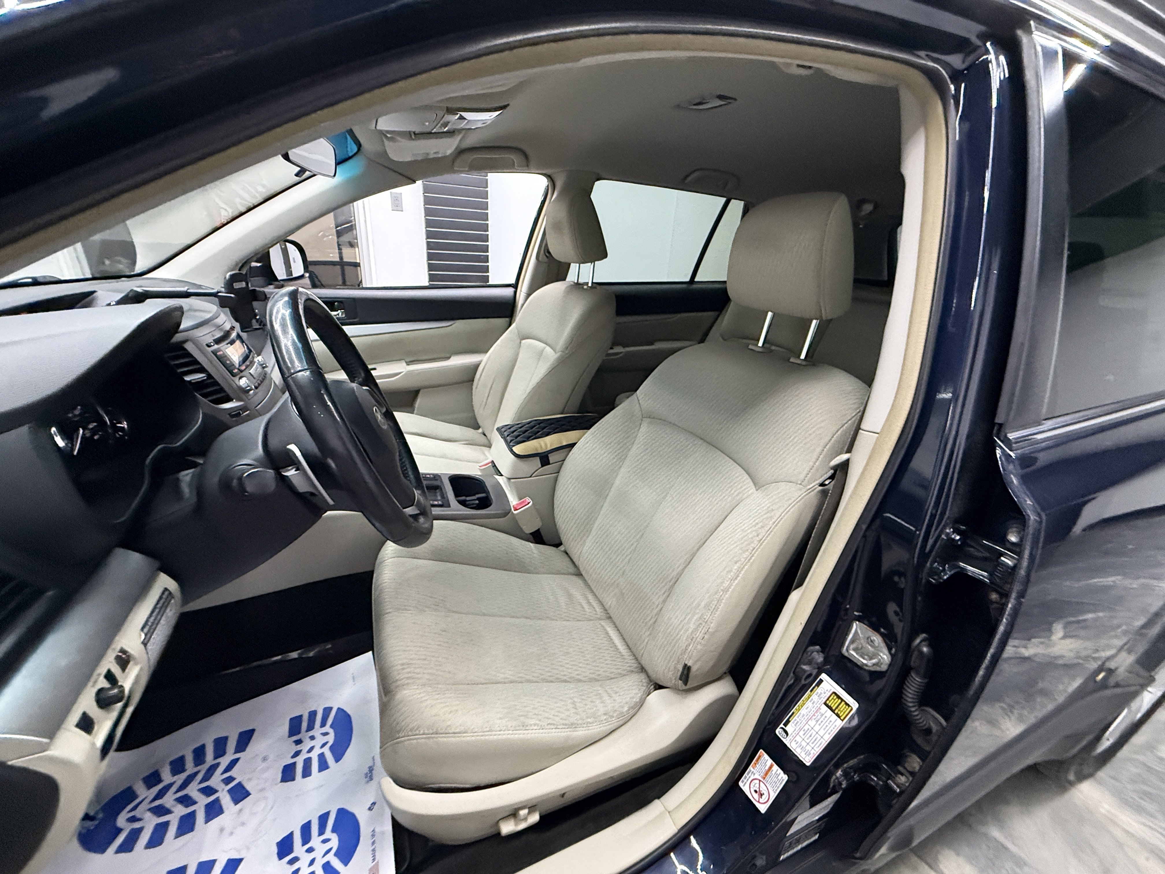 Used 2012 Subaru Outback 2.5i Premium w/ All-Weather Pkg image 11