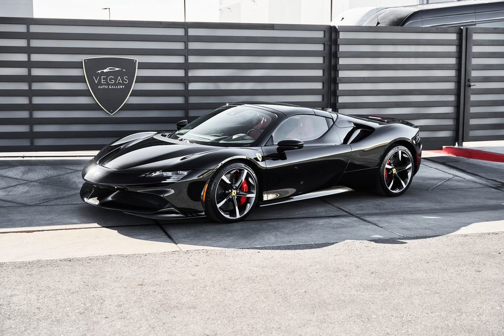 Used 2024 Ferrari SF90 Spider image 6
