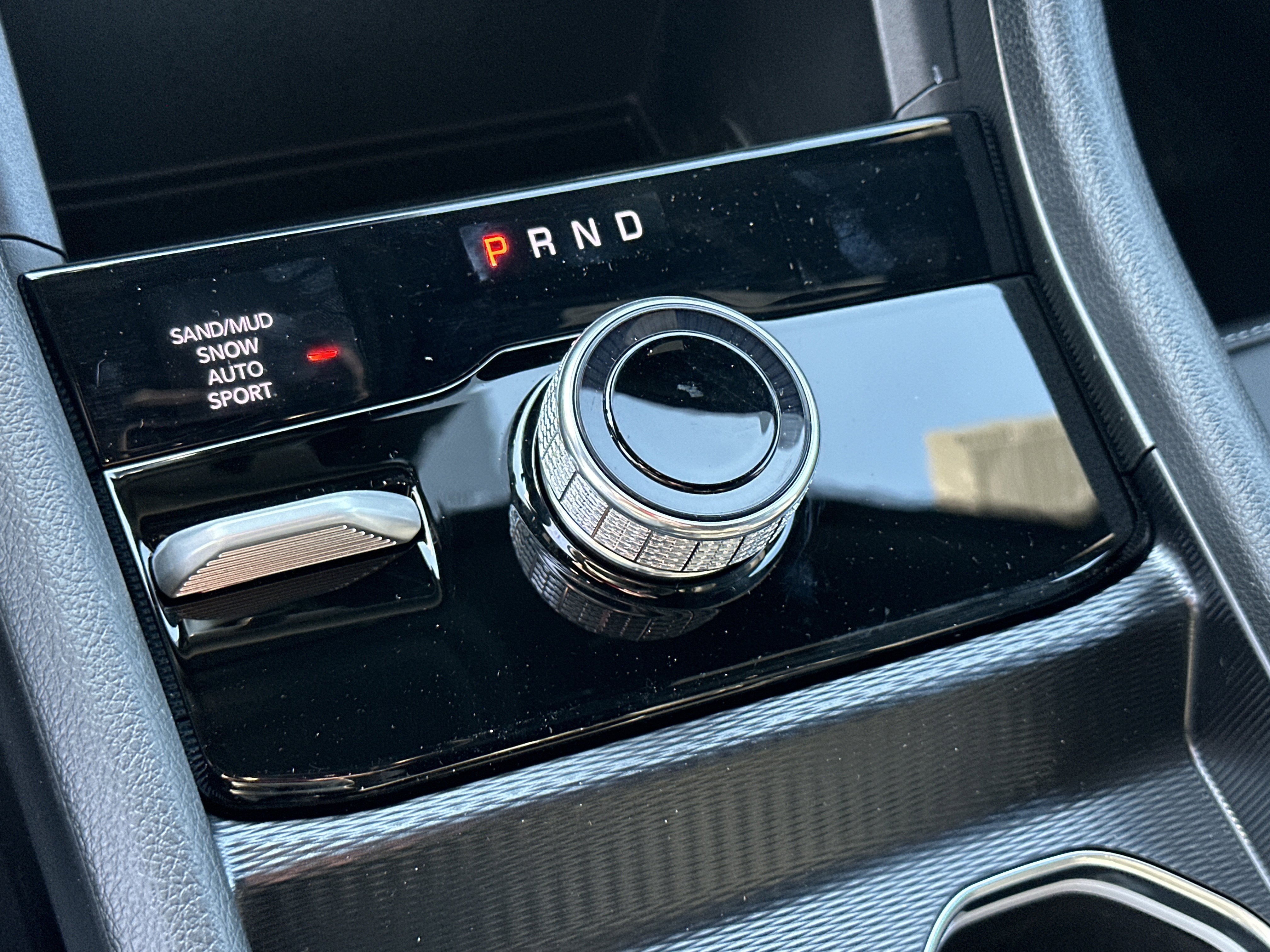 New 2026 Jeep Grand Cherokee L Limited w/ Limited Altitude Package image 4