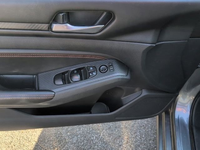 Used 2020 Nissan Altima 2.5 SR w/ Premium Package image 19