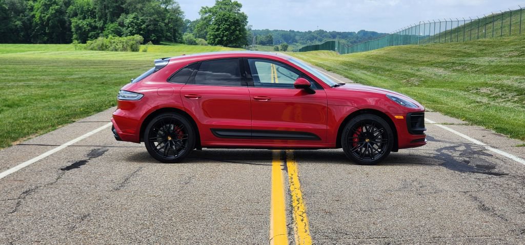 Used 2022 Porsche Macan GTS AWD/4WD image 28