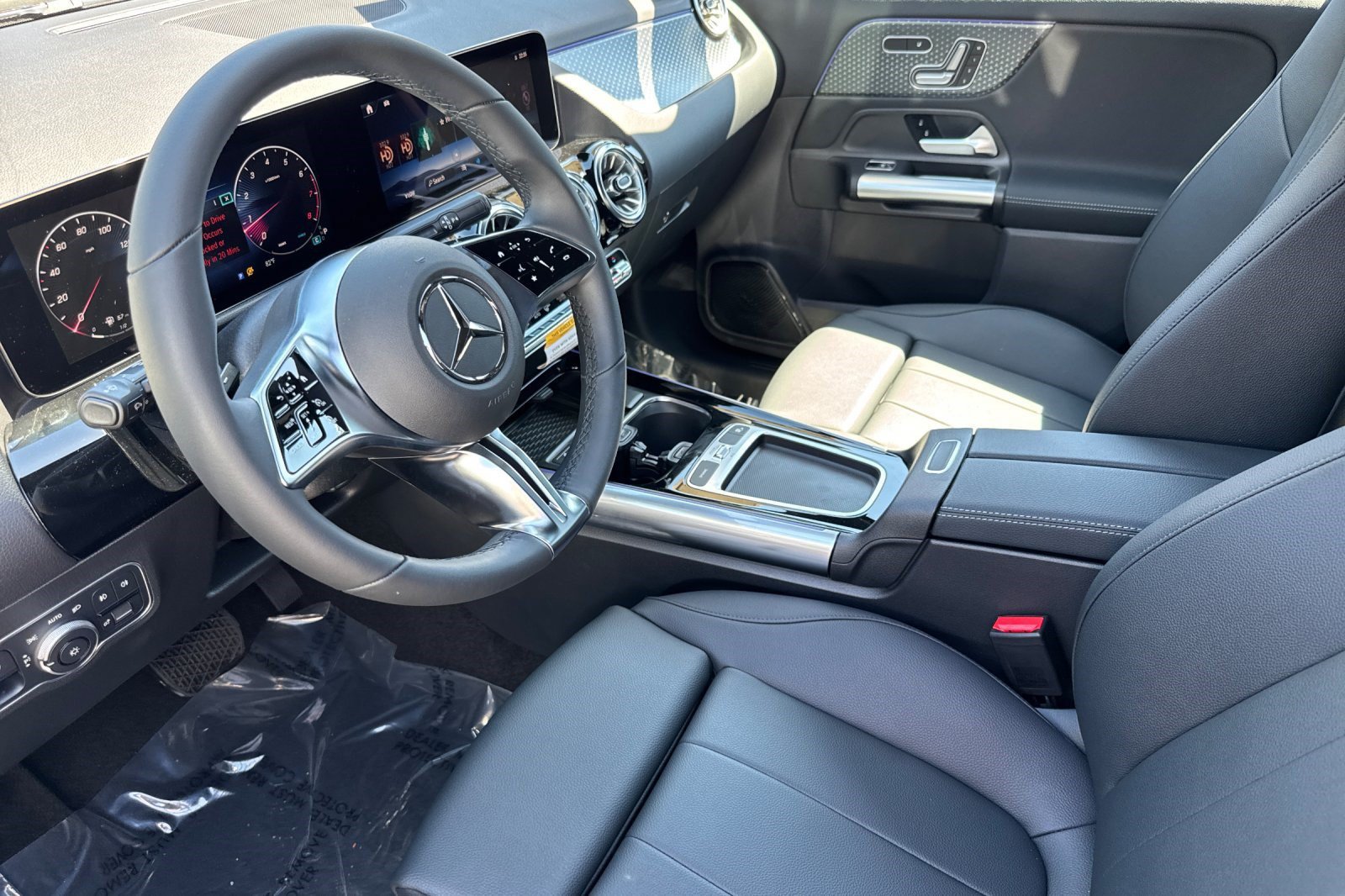 New 2026 Mercedes-Benz GLA 250 4MATIC image 4