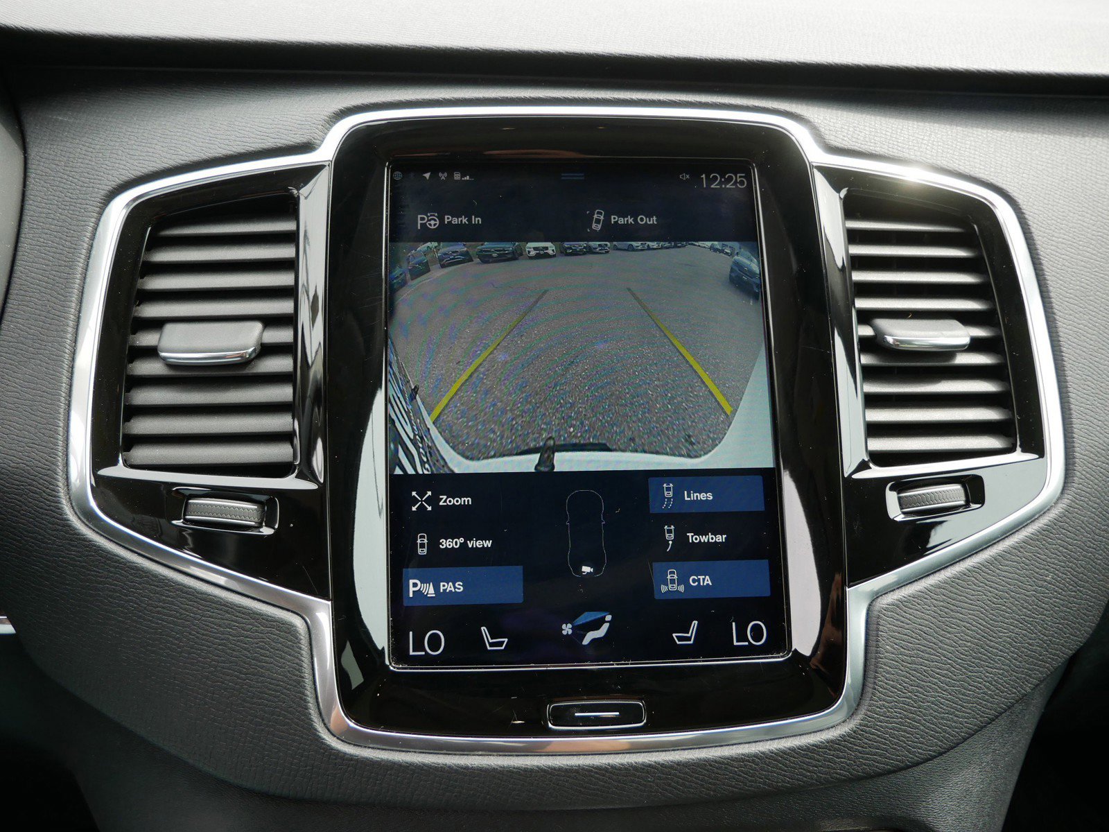 Used 2017 Volvo XC90 T6 Momentum w/ Vision Package AWD/4WD image 20