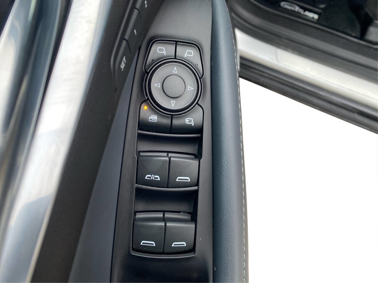 Used 2022 Buick Enclave Premium image 33