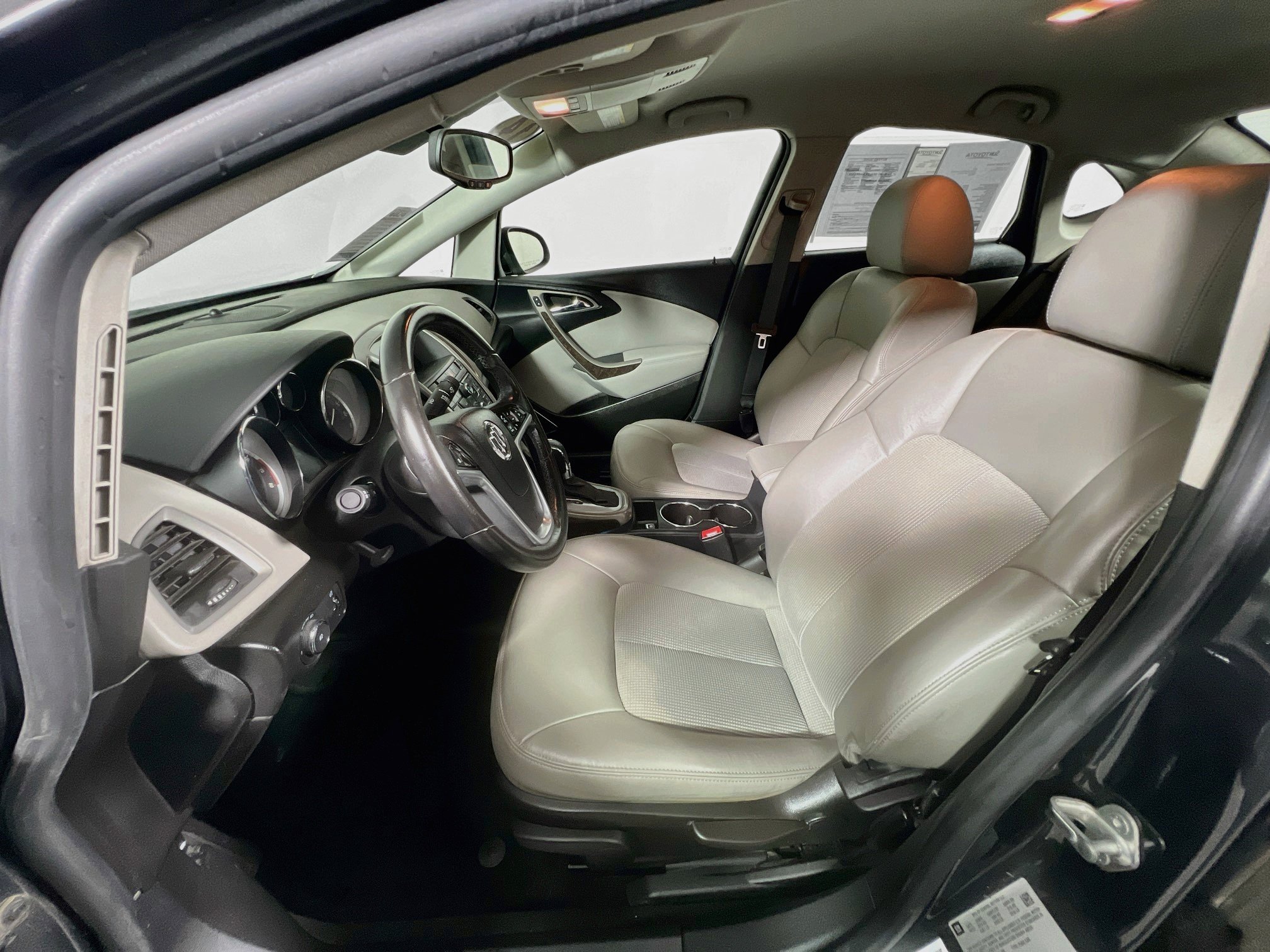 Used 2014 Buick Verano FWD image 14