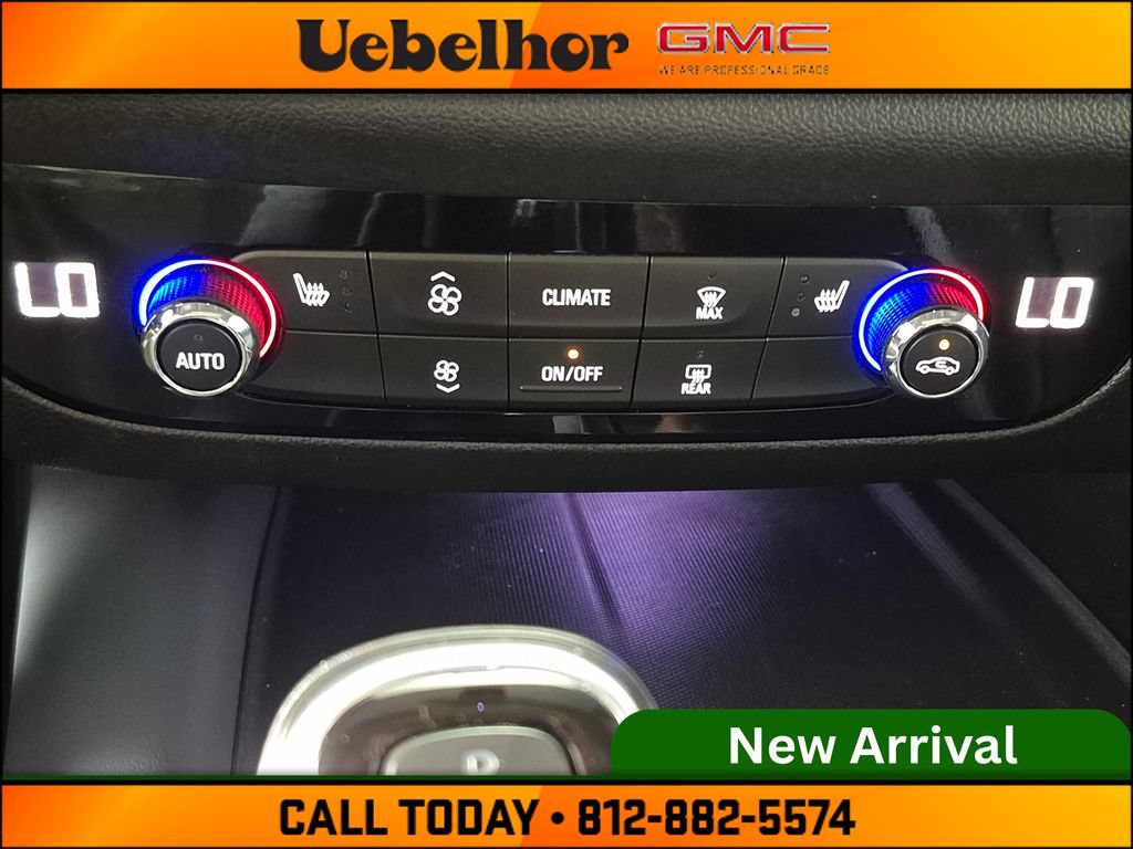 Used 2019 Buick Enclave Essence AWD/4WD image 20