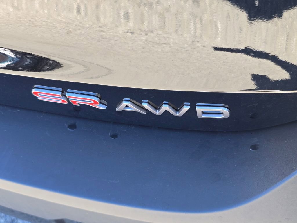 Used 2025 Nissan Kicks SR image 11