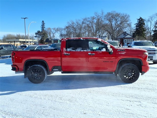 Used 2024 Chevrolet Silverado 3500 LTZ w/ LTZ Plus Package image 2
