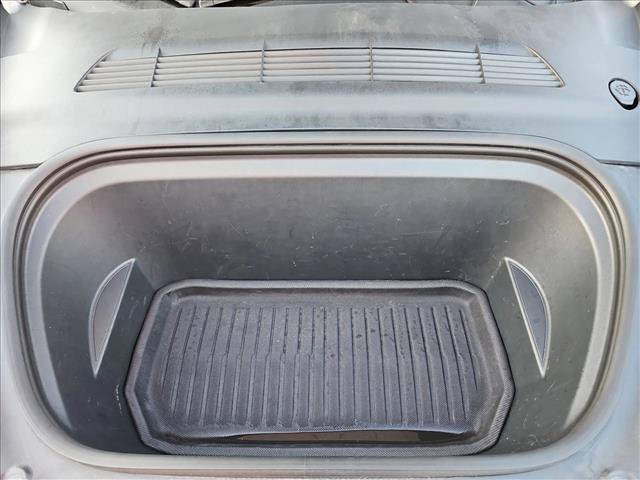 Used 2022 Tesla Model Y Long Range AWD/4WD image 25