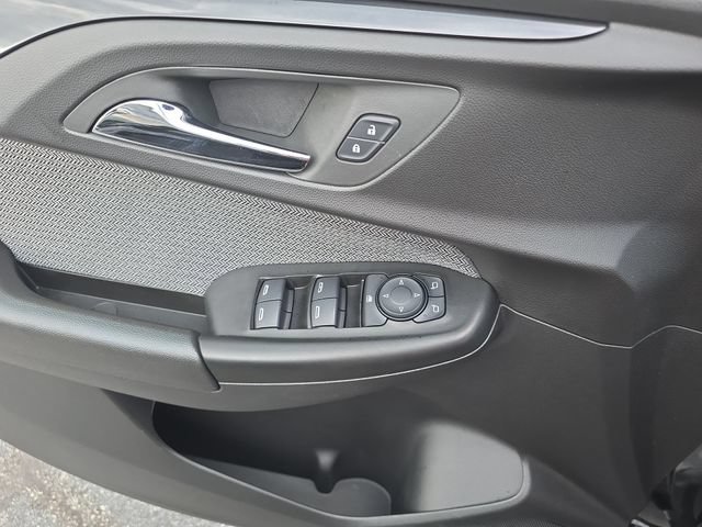 Used 2023 Chevrolet TrailBlazer LS FWD image 30