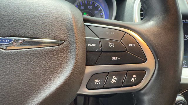 Used 2018 Chrysler 300 Limited w/ Safetytec Plus Group RWD image 29