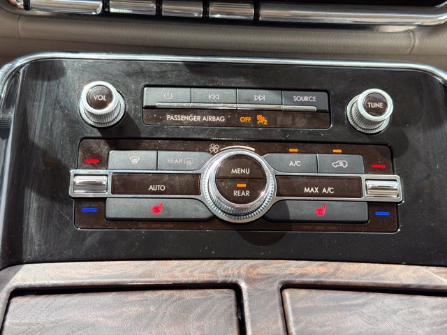 Used 2018 Lincoln Navigator Select w/ Technology Package AWD/4WD image 31
