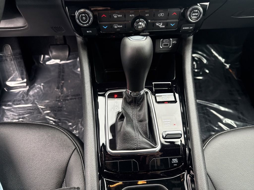 Certified 2025 Jeep Compass Limited image 14