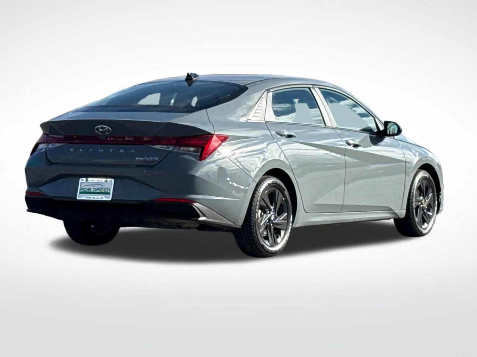 Used 2022 Hyundai Elantra Blue image 3