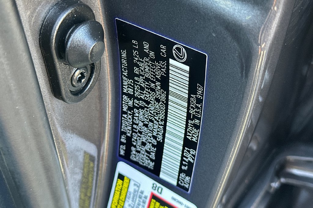 Used 2025 Lexus ES 300h w/ Premium Package FWD image 33