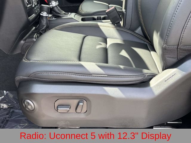 New 2026 Jeep Gladiator Sport AWD/4WD image 13