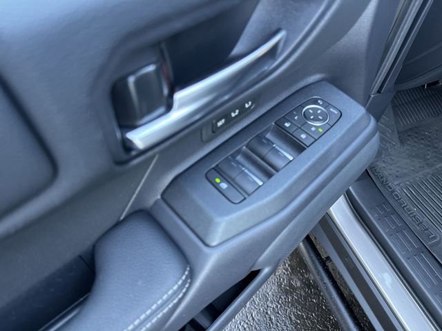 Certified 2024 Toyota Land Cruiser image 16