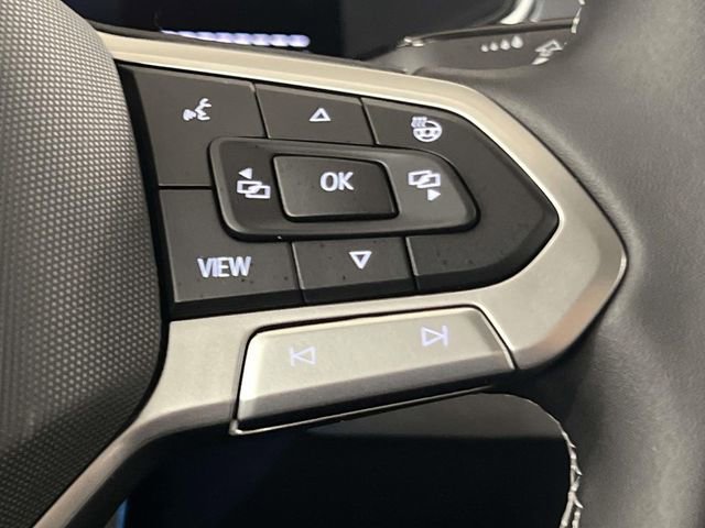 New 2026 Volkswagen Taos SE FWD image 17