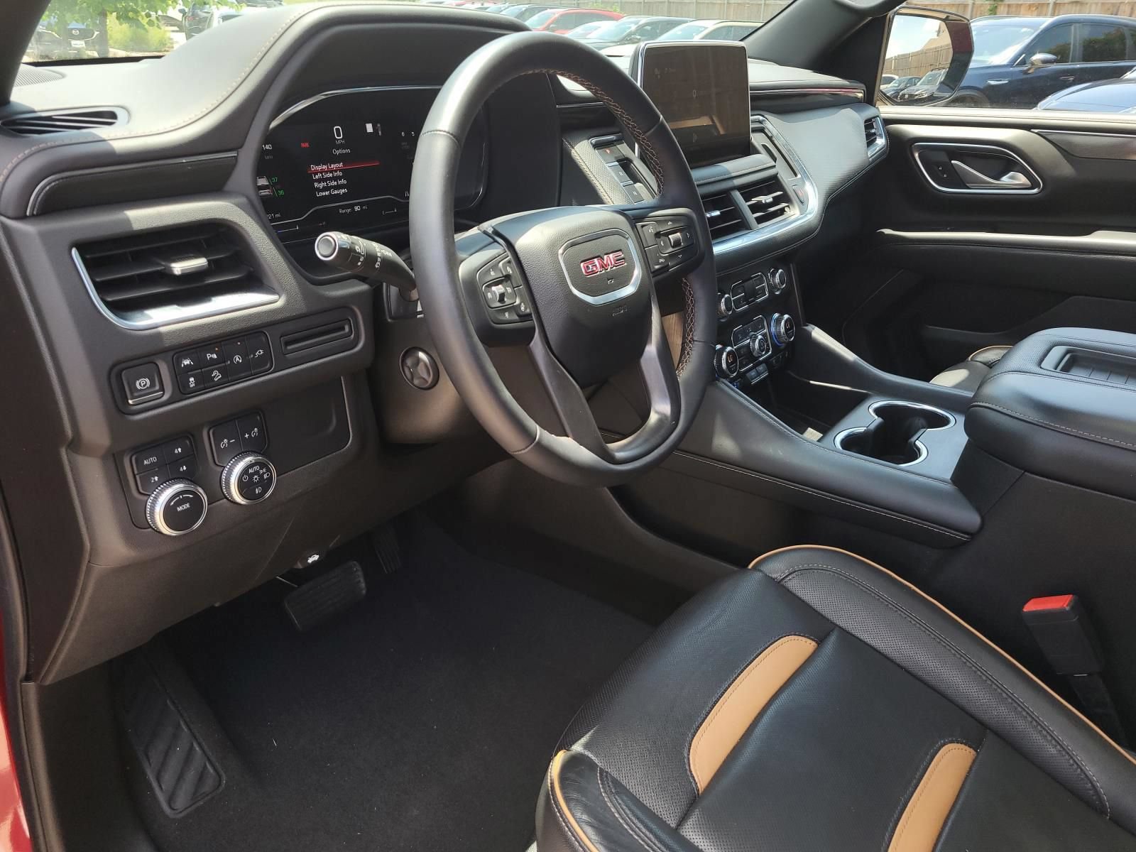 Used 2022 GMC Yukon XL AT4 AWD/4WD image 24