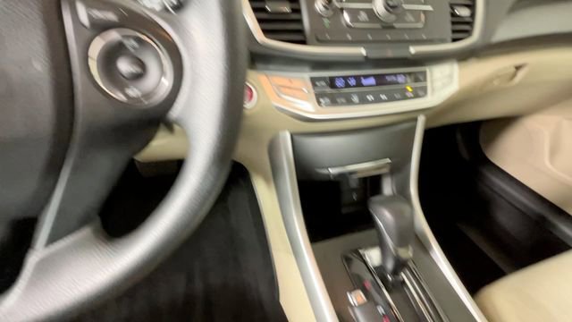 Used 2015 Honda Accord EX image 31