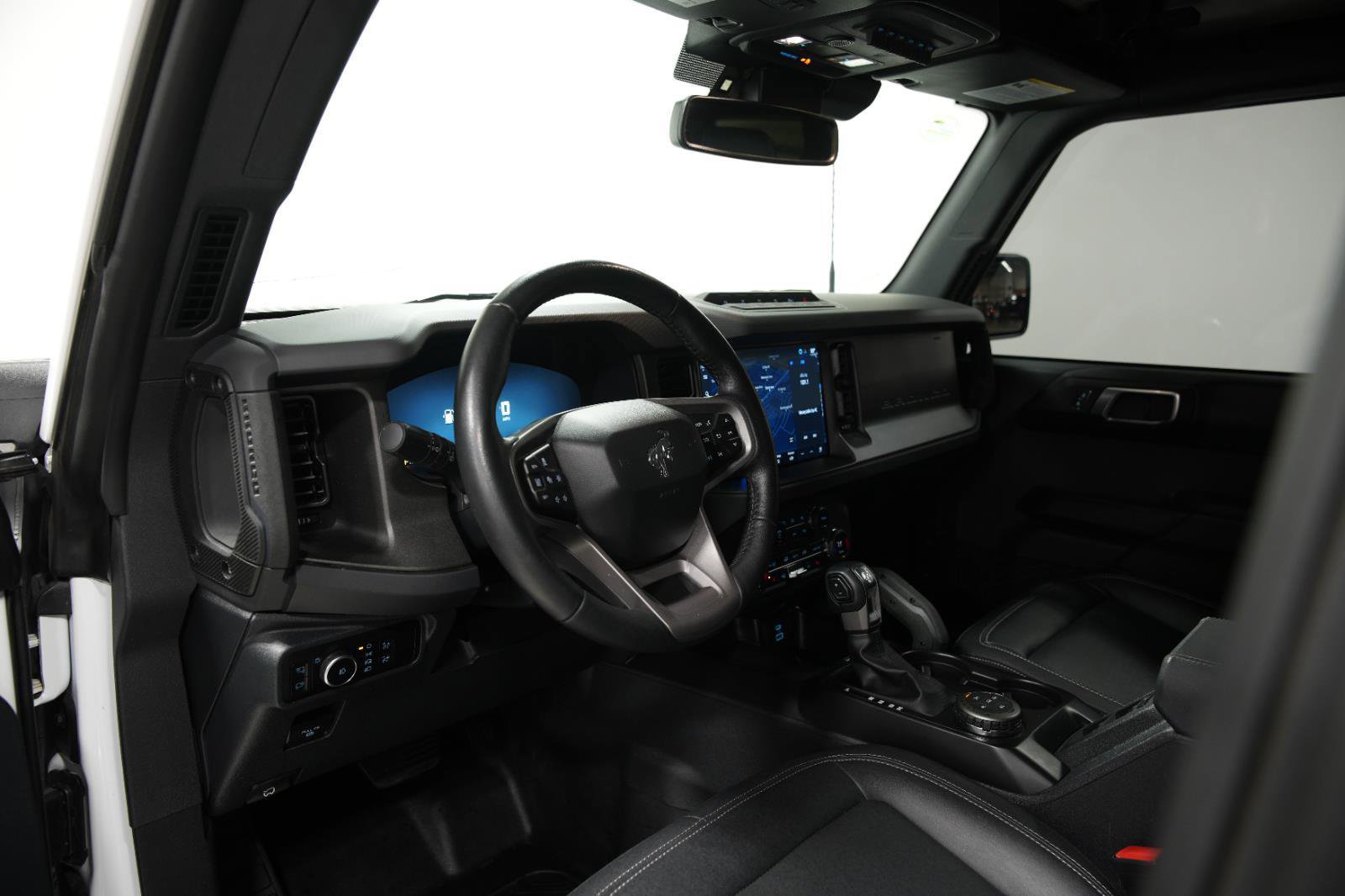 Used 2025 Ford Bronco Badlands image 30