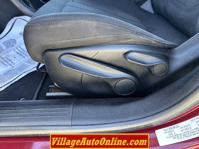 Used 2016 Chrysler 200 Limited FWD image 12