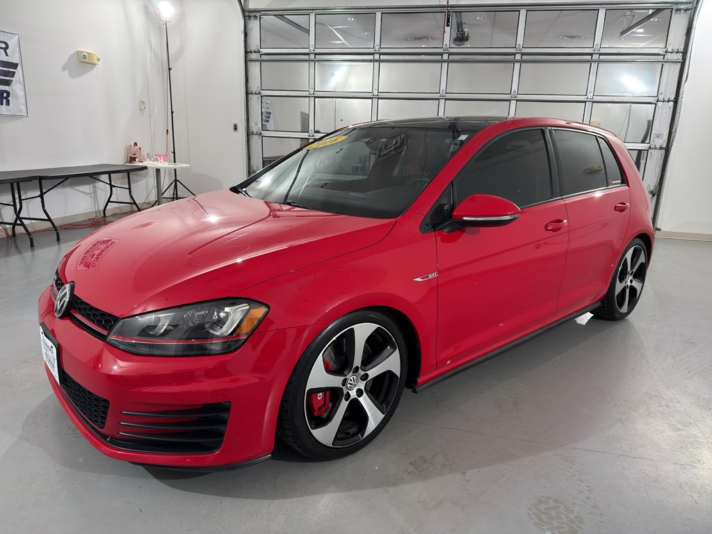 Used 2016 Volkswagen GTI SE image 3