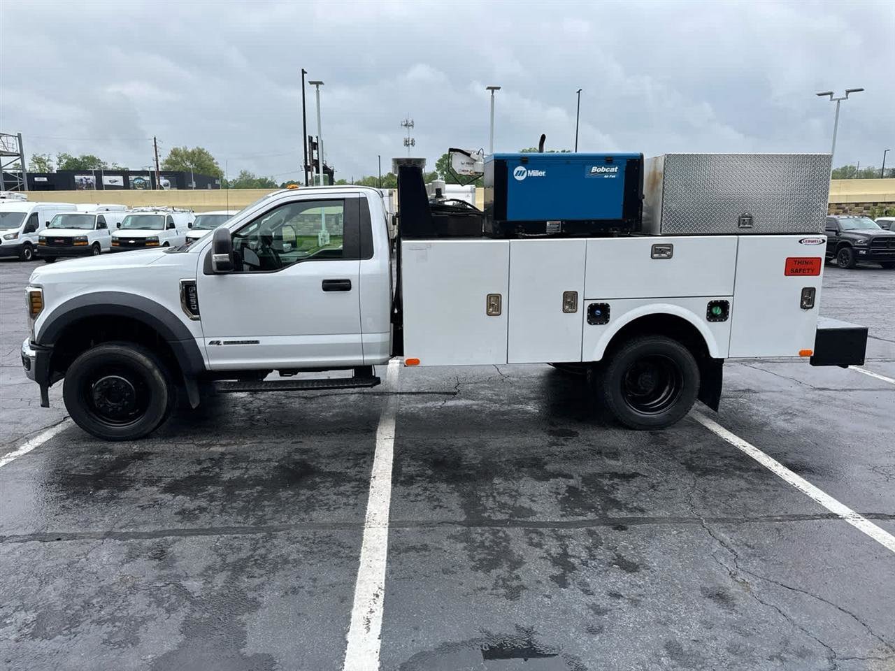 Used 2019 Ford F550 4x4 Regular Cab Super Duty image 6