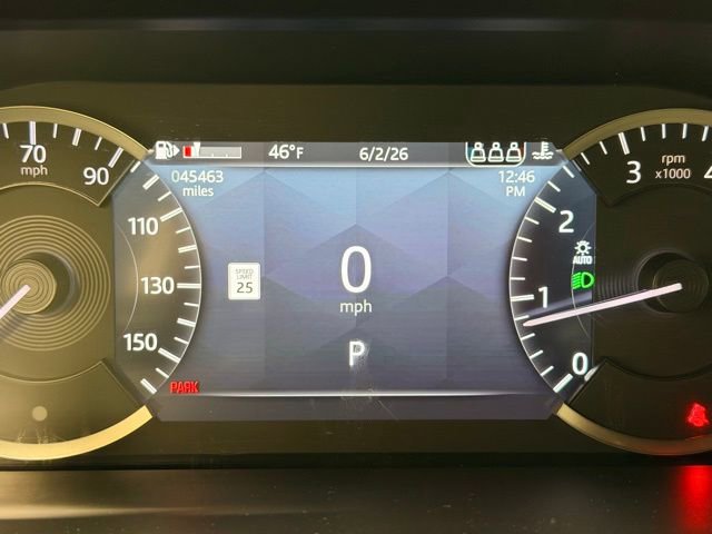 Used 2023 Land Rover Discovery Sport SE R-Dynamic image 12