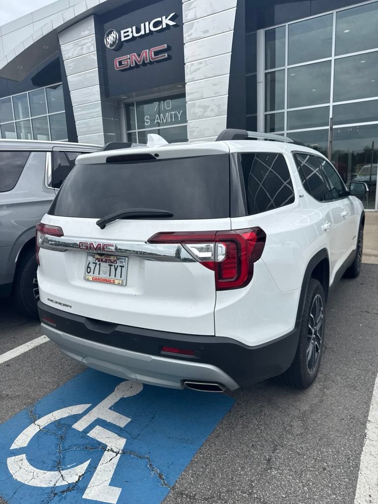 Used 2023 GMC Acadia SLT w/ Technology Package FWD image 4
