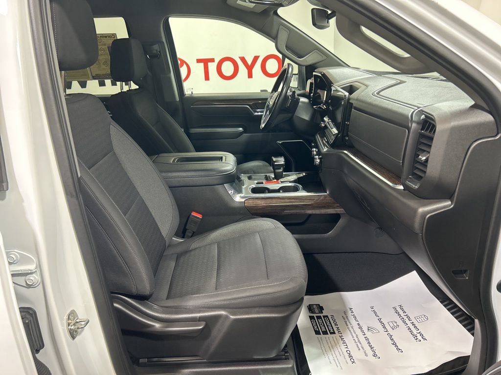 Used 2022 GMC Sierra 1500 Elevation w/ Max Trailering Package image 10