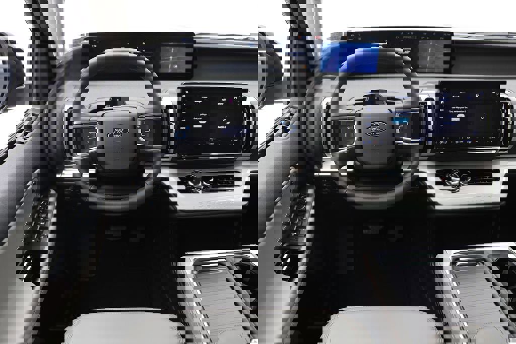 Used 2025 Ford Expedition Max Active image 13