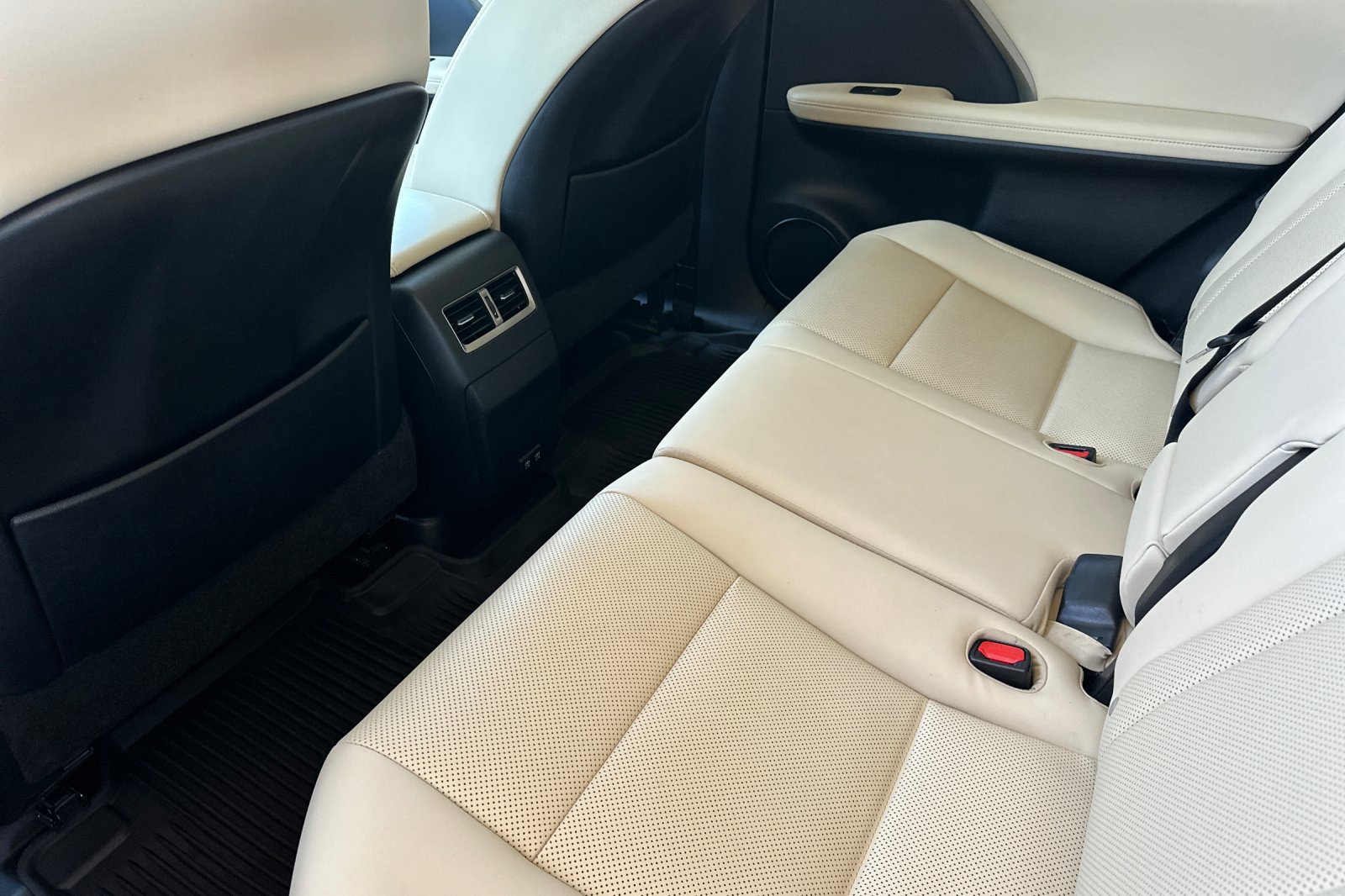 Used 2022 Lexus RX 350 AWD w/ Premium Package image 12