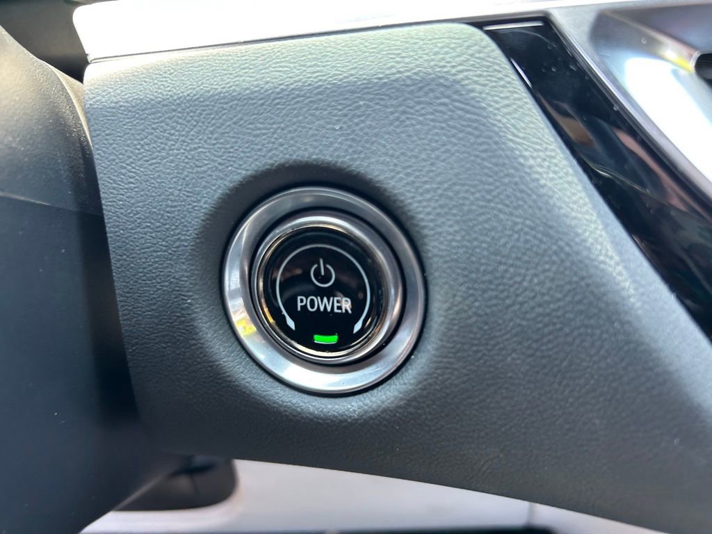 Used 2025 Cadillac Lyriq Sport RWD image 28